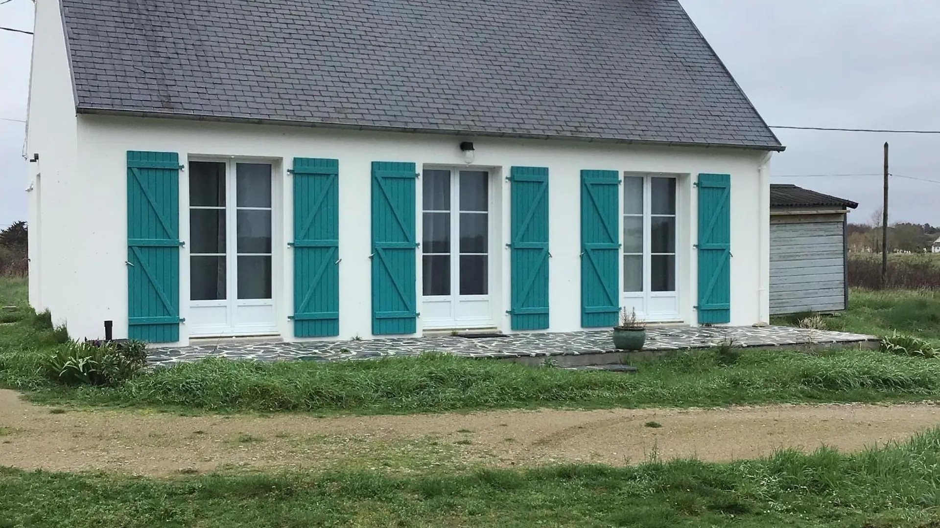 Beach House 1Km De La Plage contacts
